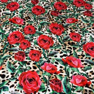 Matase naturala satinata – animal print-trandafiri rosii DG165