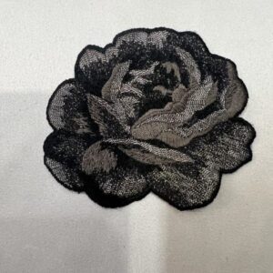 Aplicație trandafir negru brodat 414