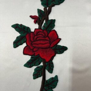 Aplicație trandafir roșu brodat 423